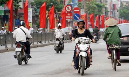 Nghị định 168 - Lỗi trừ 2 điểm GPLX: Điều khiển xe máy đi ngược chiều